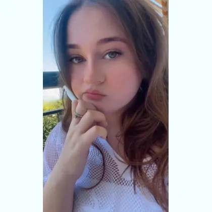 Ти таких навіть у тік ток не бачив, подивись мої фотки котику. Чекаю